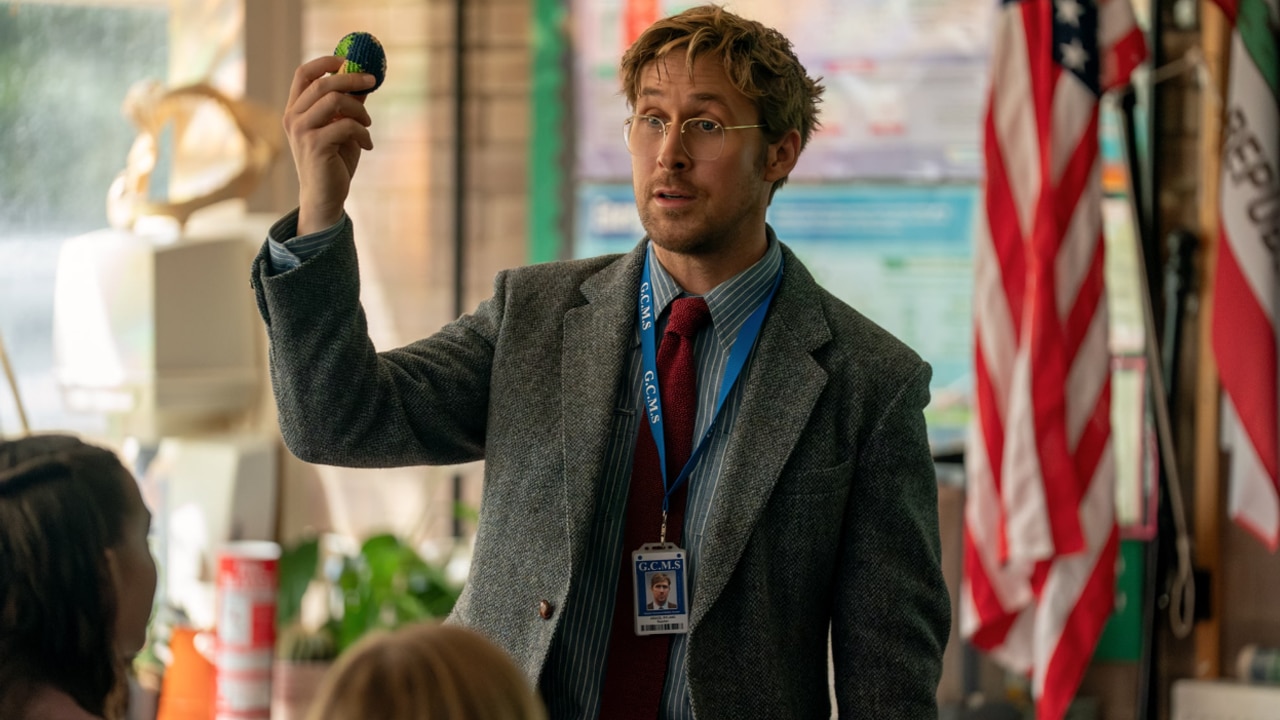 Ryan Gosling wears glasses as he teaches kids in an American school in Project Hail Mary